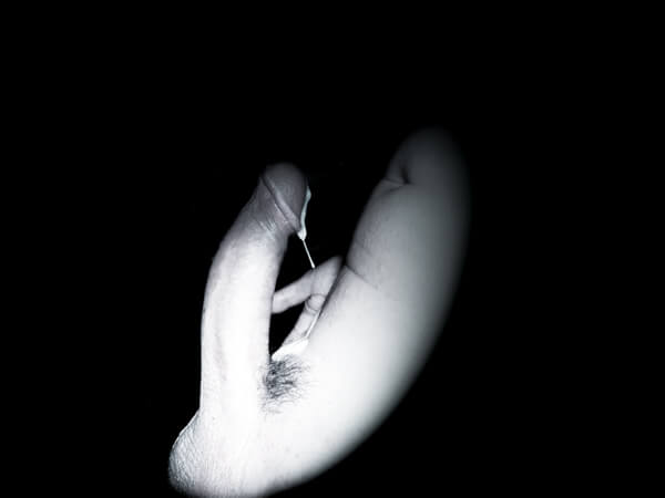Mon art sexuel | Fil de sperme | 3 | Autoportrait © David Noir